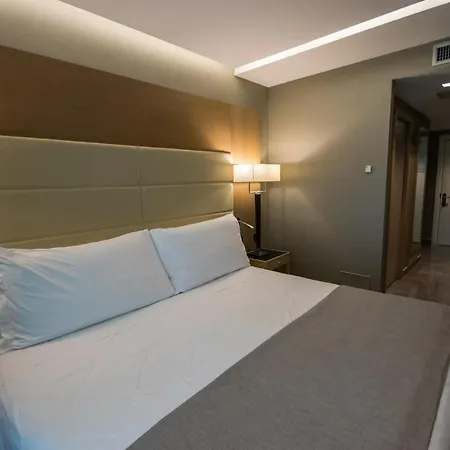 Forum 4*