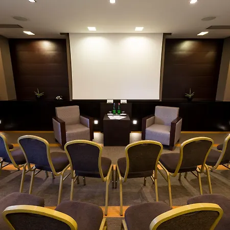 Forum Hotel 4*
