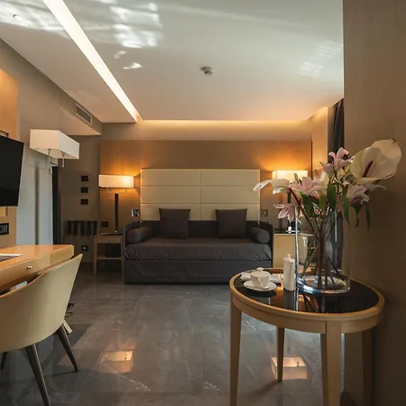 Forum Hotel 4*